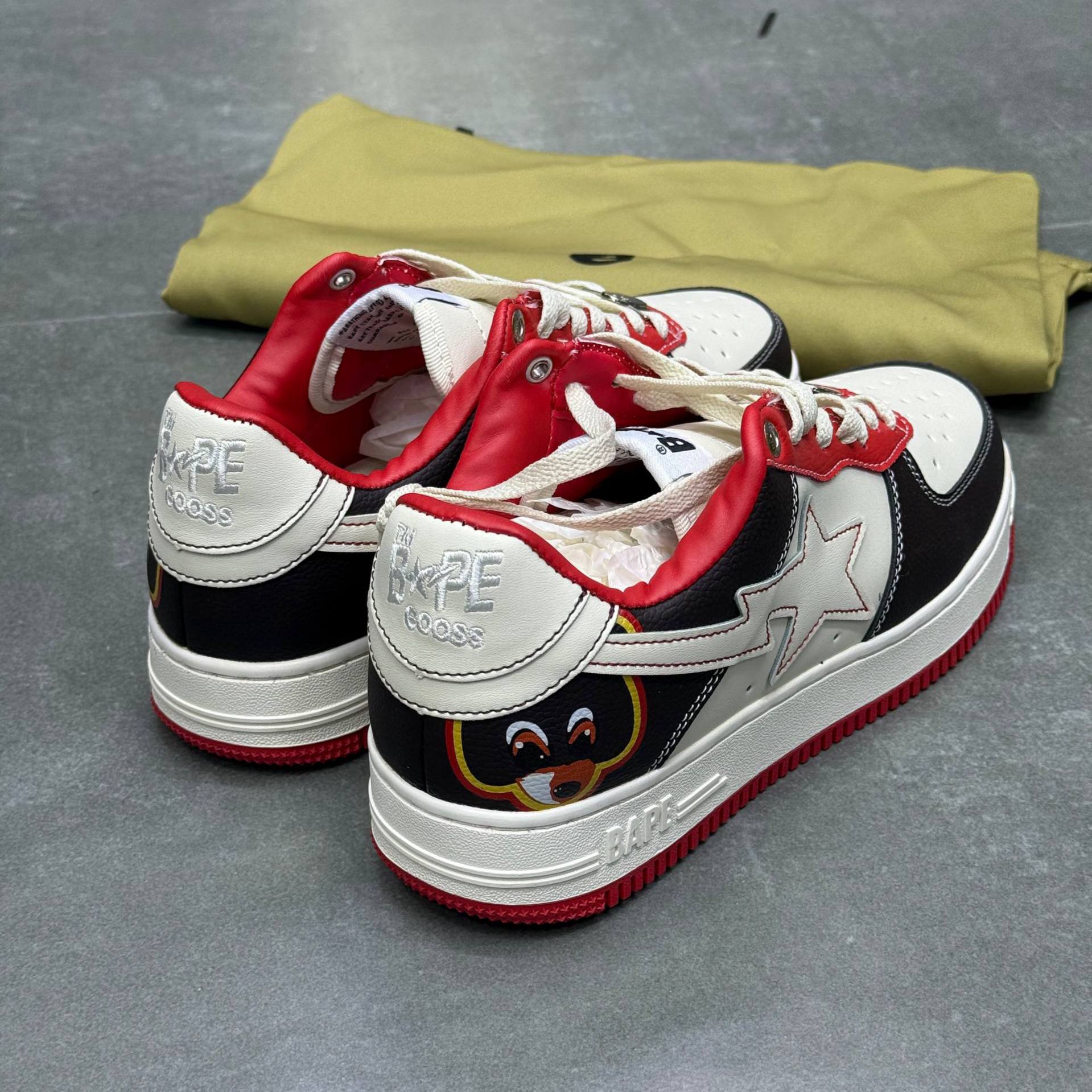 بیپ کانیه وست Bape Sta x Kanye West College Dropout