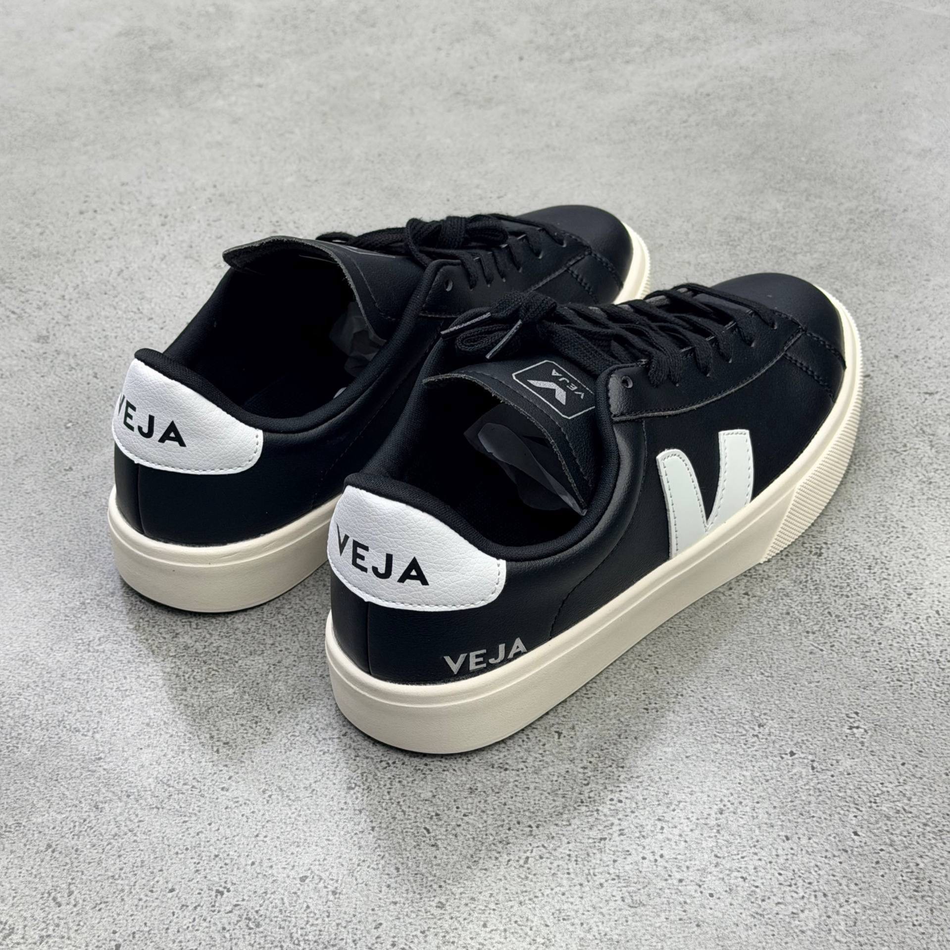 ونس وجا کمپو مشکی سفید Veja Campo Leather Black White