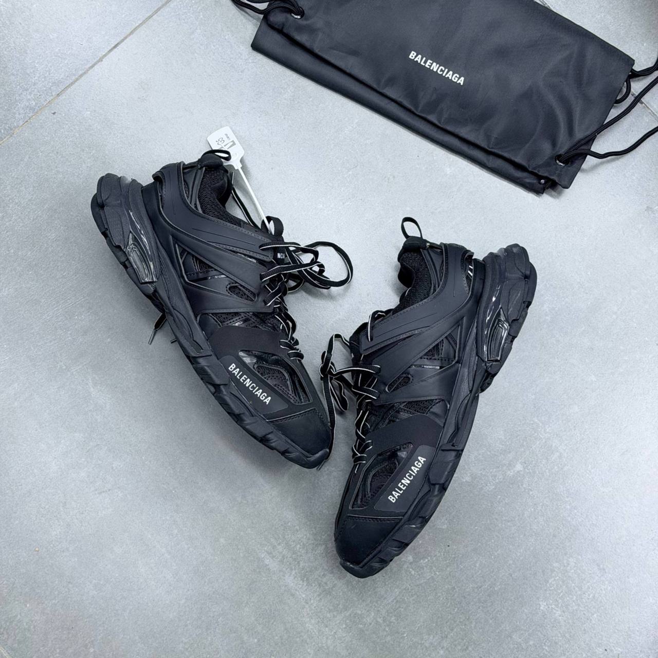 بالنسیاگا ترک مشکی