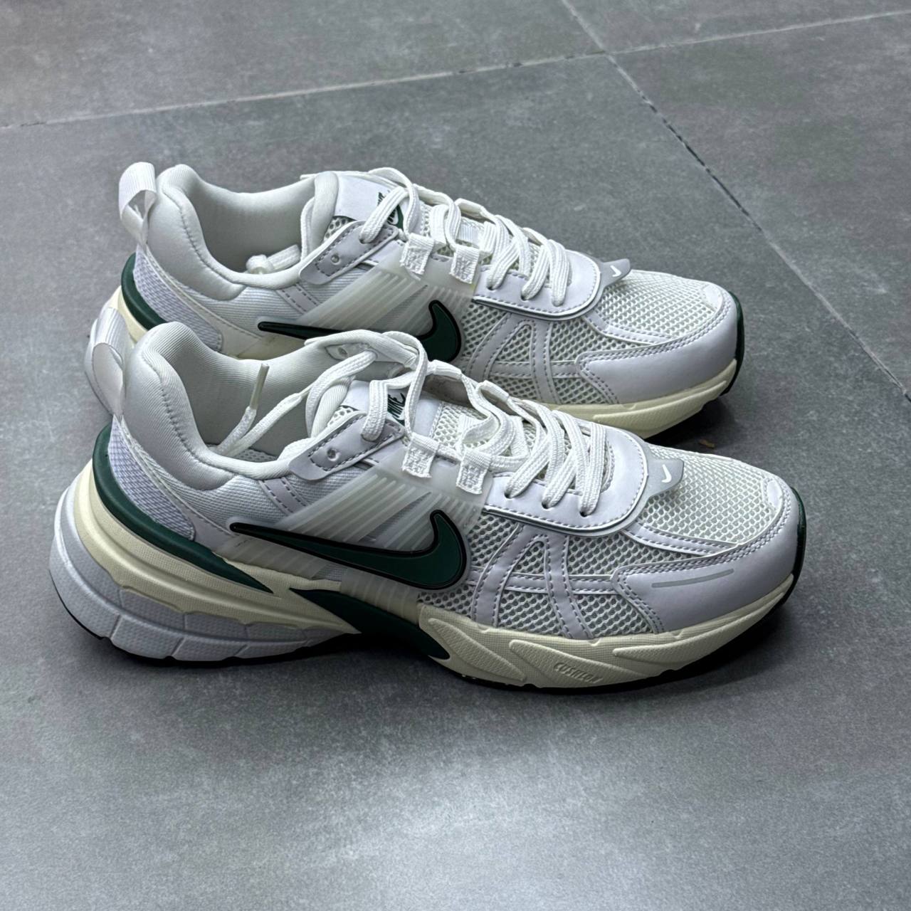 نایک وی تو کی Nike V2K Run 