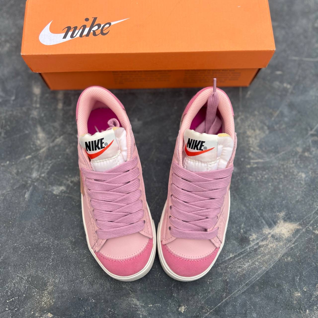 نایک ایر جردن وان بلیزر صورتی Nike Air Jordan 1