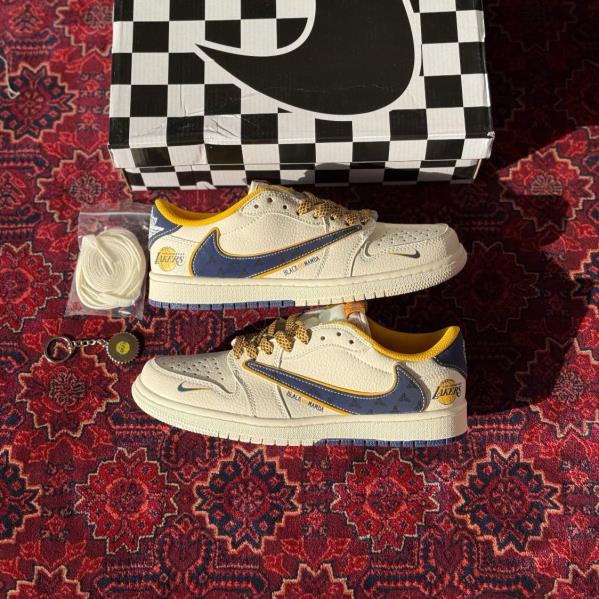 جردن 1 ترویس اسکات Nike Air Jordan 1Travis Scott