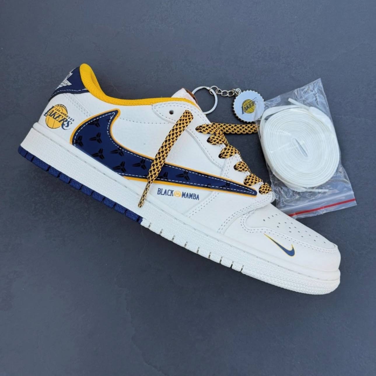 جردن 1 ترویس اسکات Nike Air Jordan 1Travis Scott