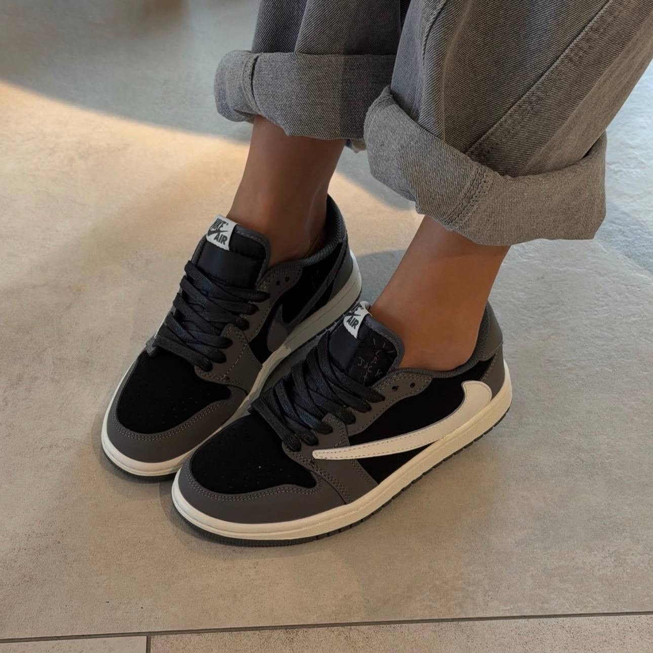 جردن 1 ترویس اسکات Nike Air Jordan 1Travis Scott