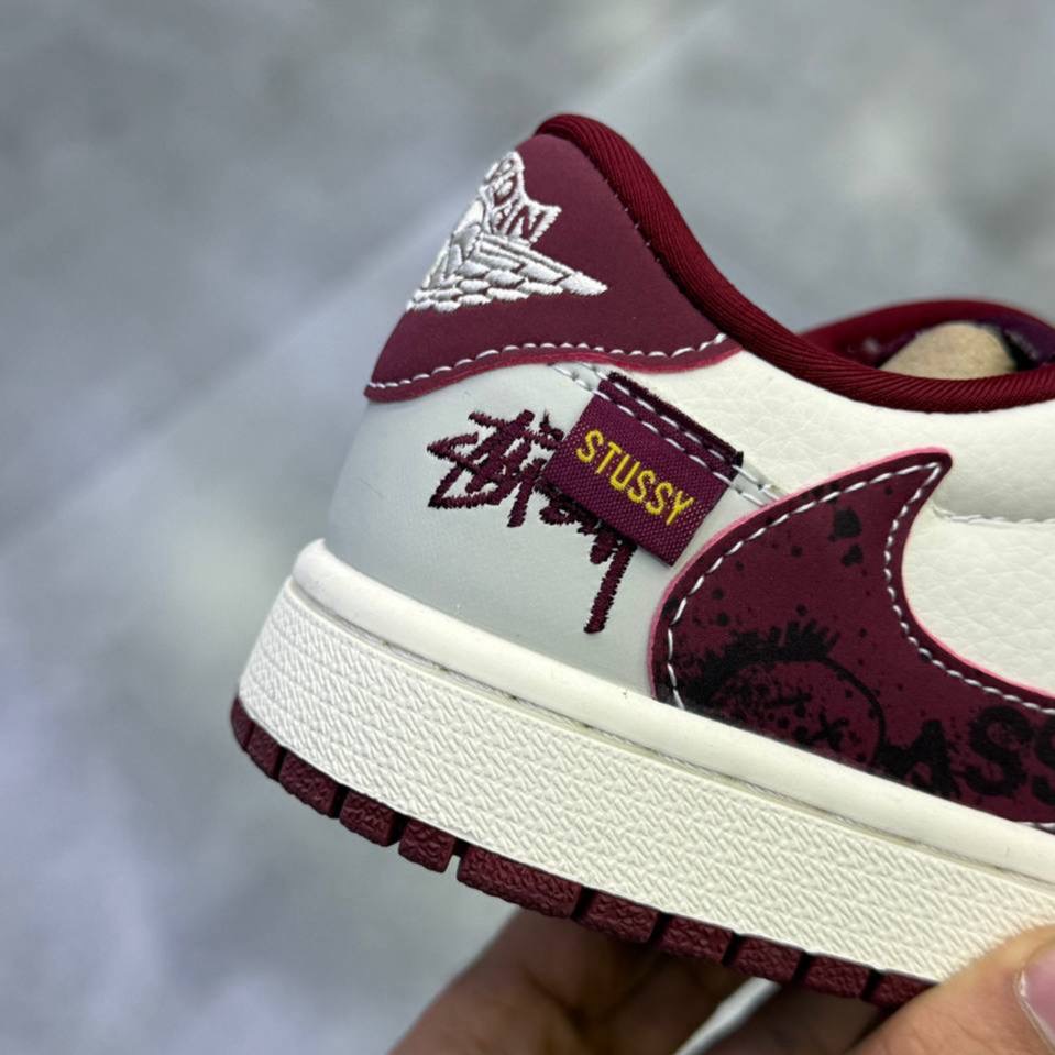 جردن 1 ترویس اسکات Nike Air Jordan 1Travis Scott