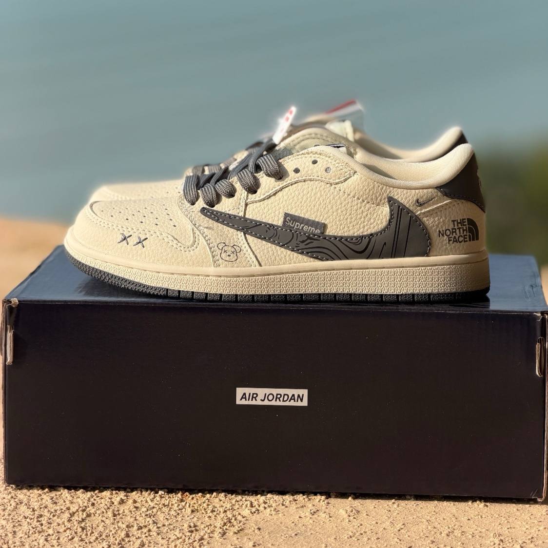 جردن 1 ترویس اسکات Nike Air Jordan 1Travis Scott