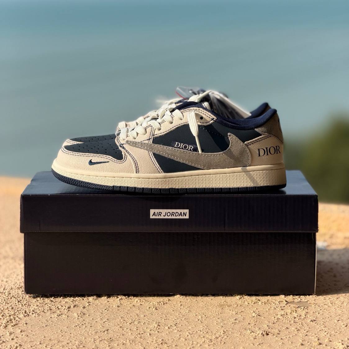 جردن 1 ترویس اسکات Nike Air Jordan 1Travis Scott