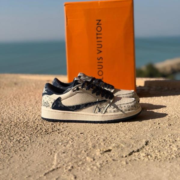 جردن 1 ترویس اسکات Nike Air Jordan 1Travis Scott