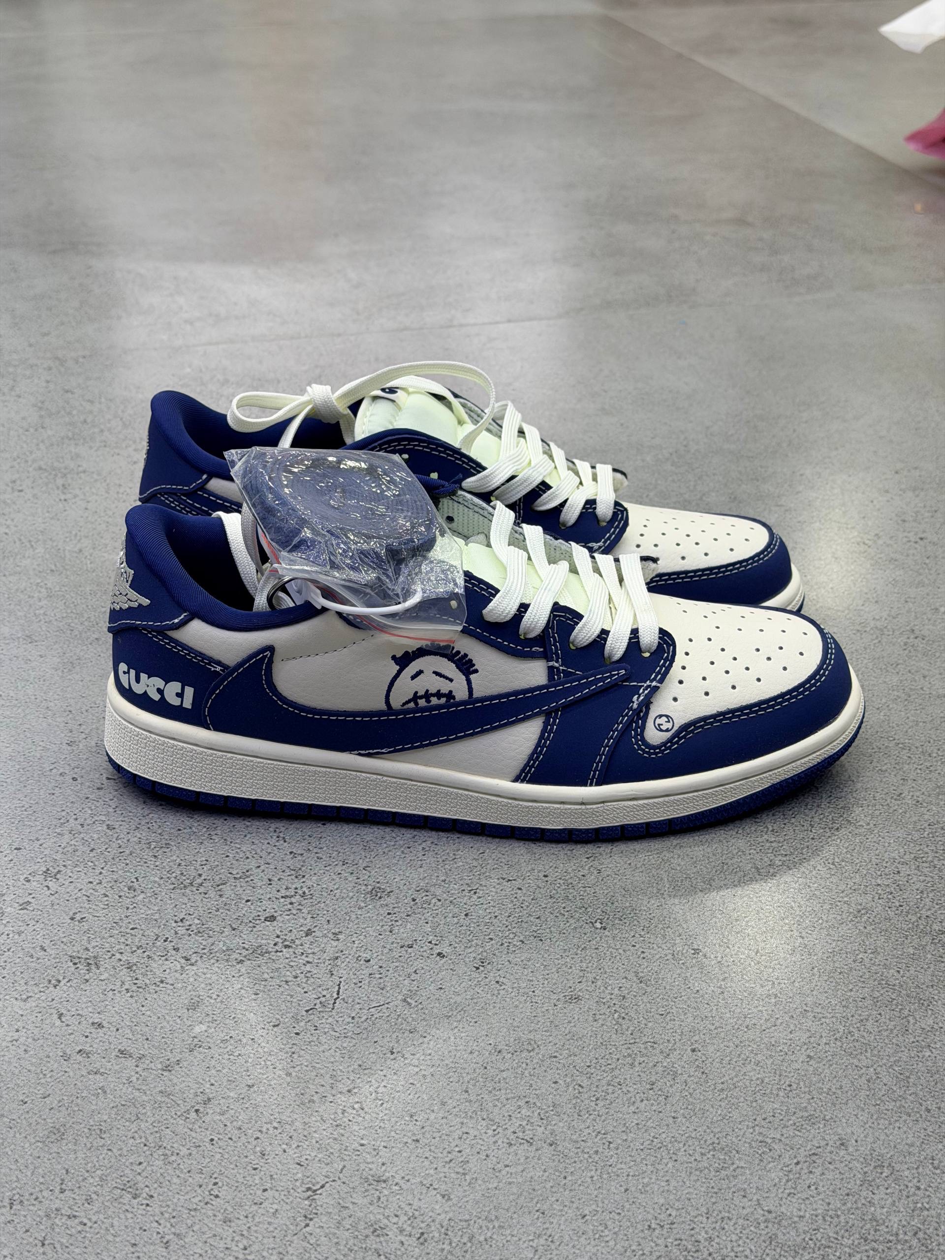 جردن 1 ترویس اسکات Nike Air Jordan 1Travis Scott