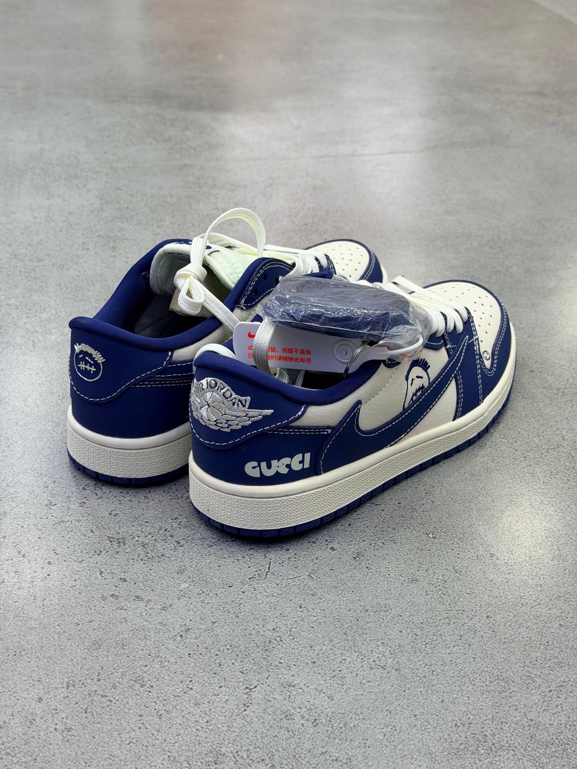 جردن 1 ترویس اسکات Nike Air Jordan 1Travis Scott