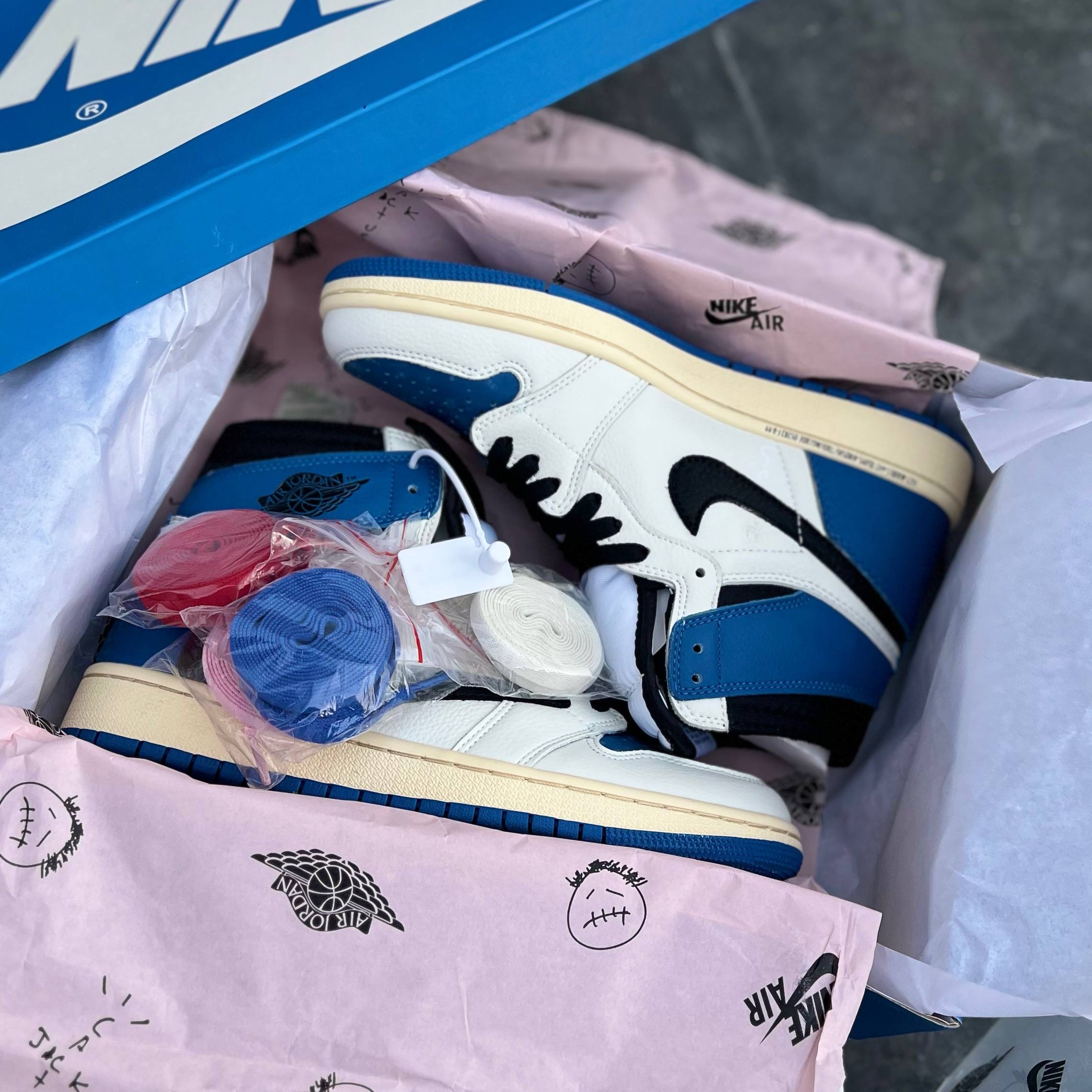 جردن 1 ترویس اسکات فرگمنت Nike Air Jordan 1 Retro High OG SP Travis Scott