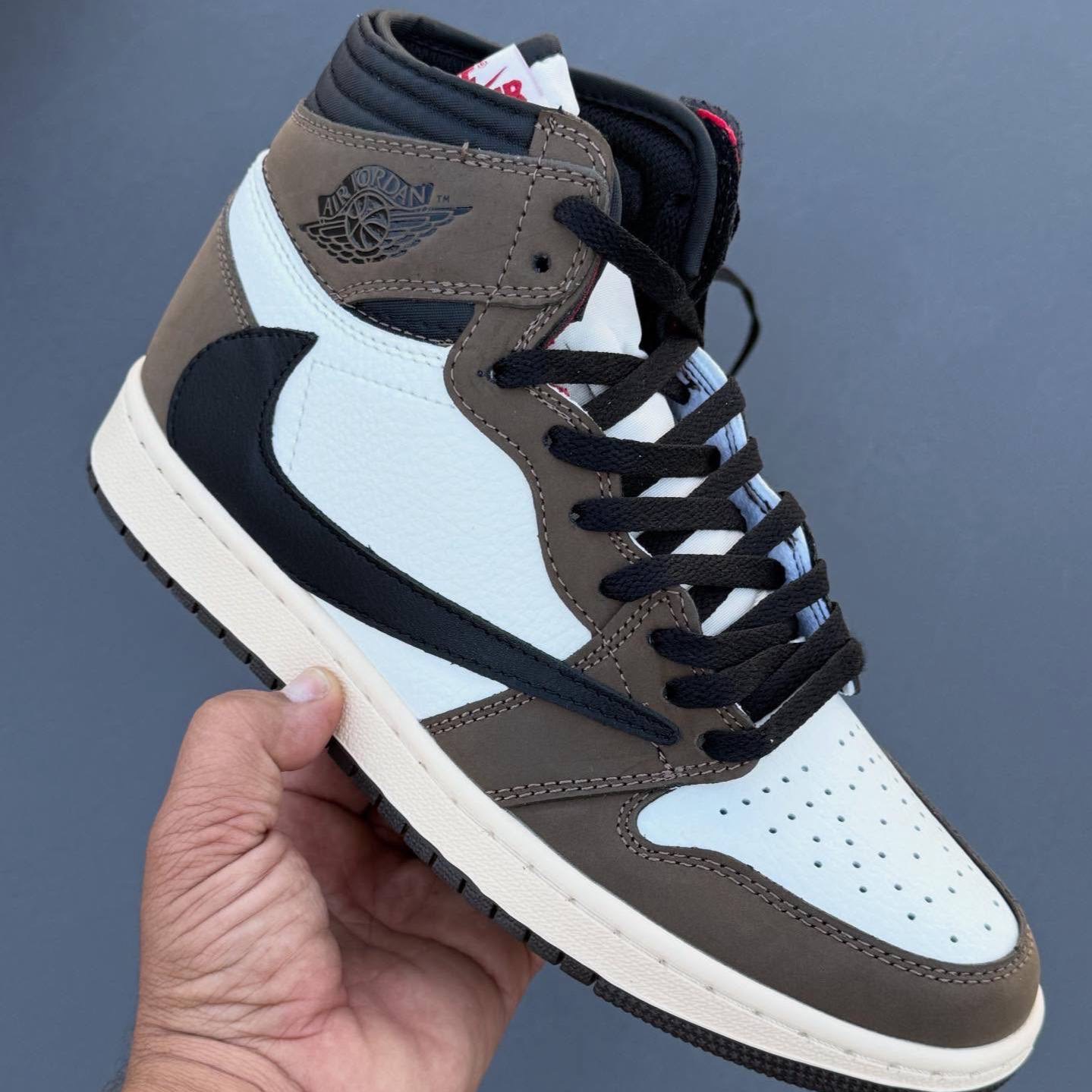 جردن 1 ترویس اسکات موکا Nike Air Jordan1Travis Scott Mocha