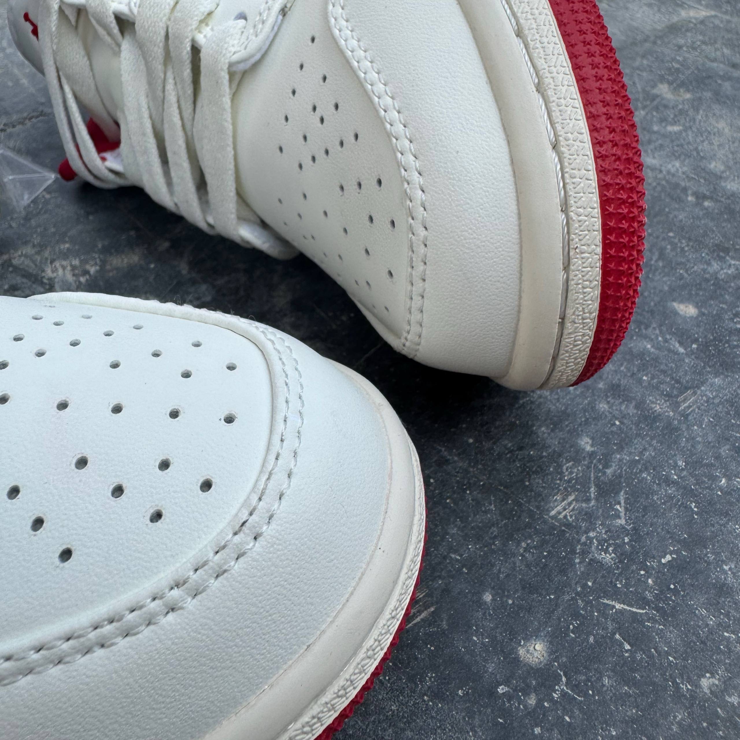 ایر جردن وان پشت قرمز براق