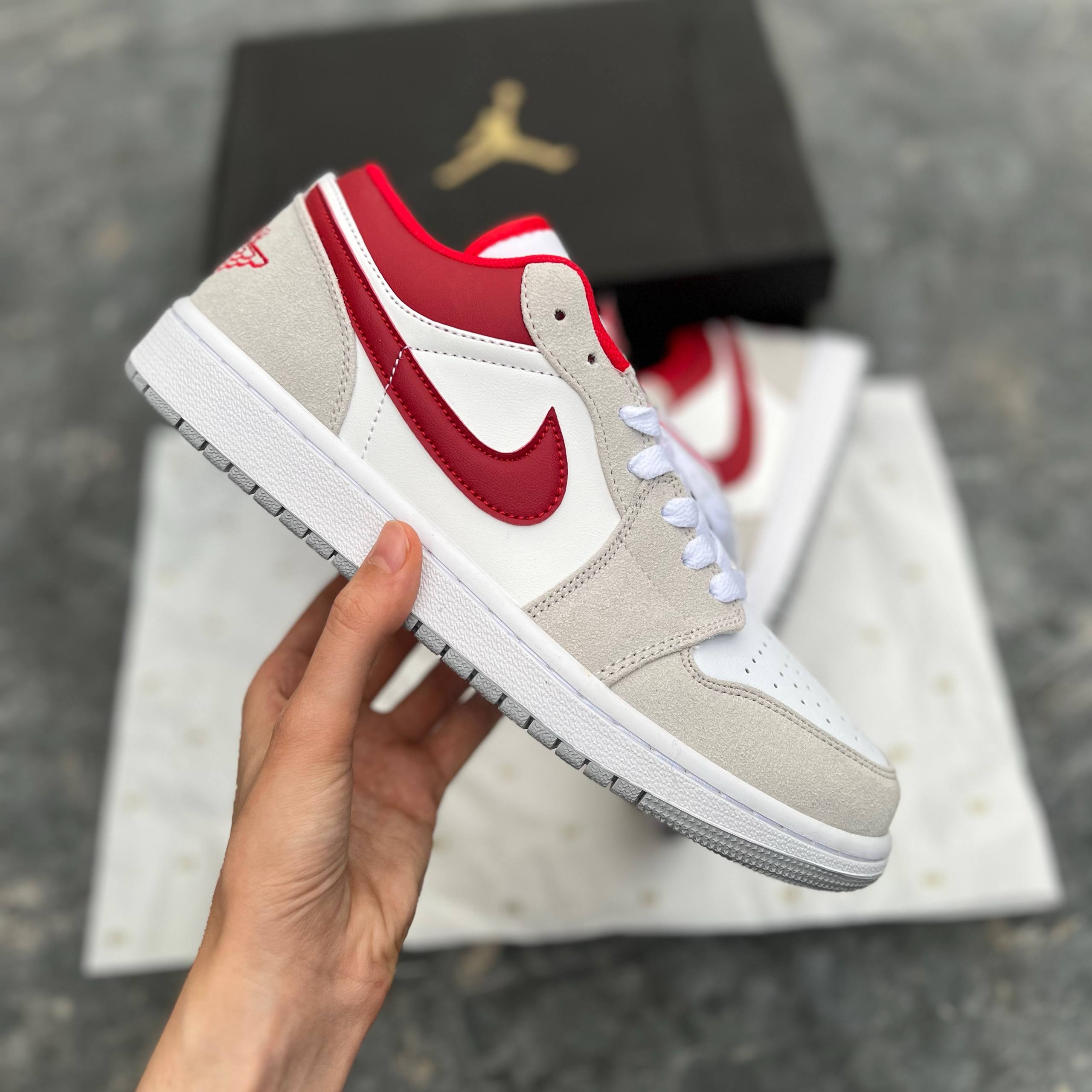 ایر جردن وان اسموک گری رد