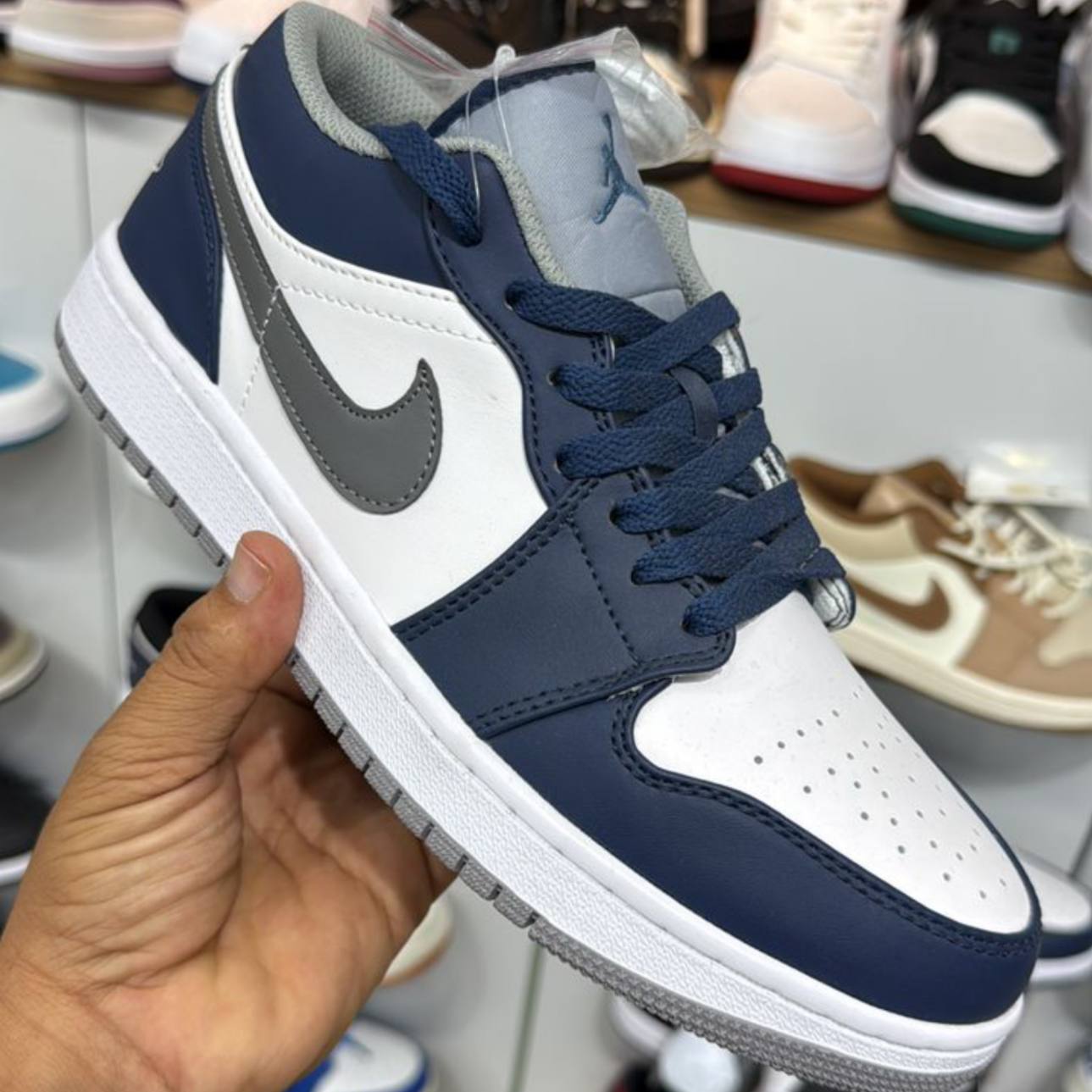 ایر جردن وان لو 