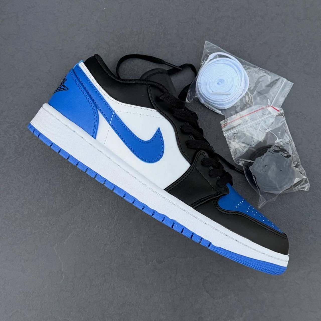 نایک ایر جردن وان ابیNike Air Jordan 1