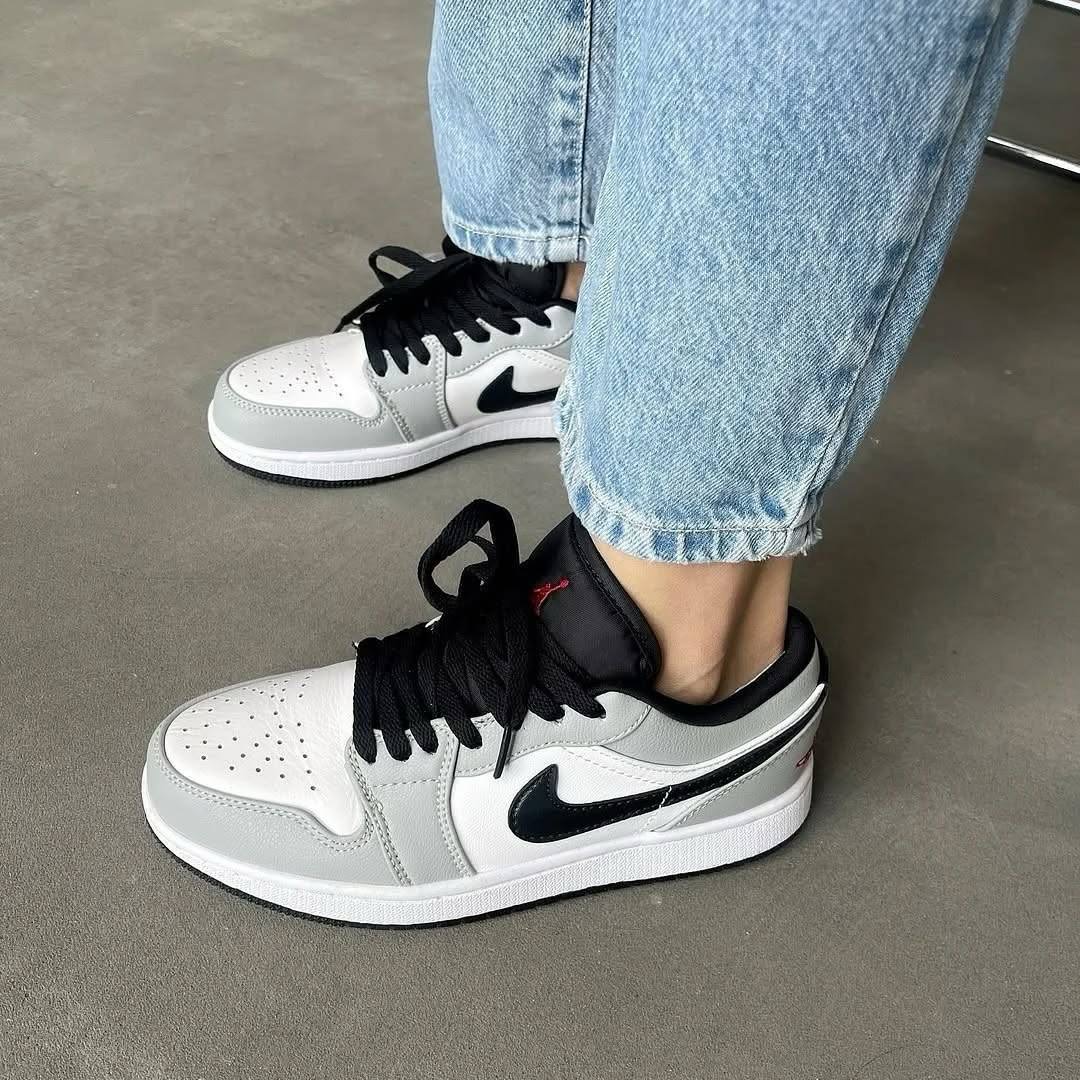 نایک ایر جردن وان اسموک گری Nike Air Jordan 1