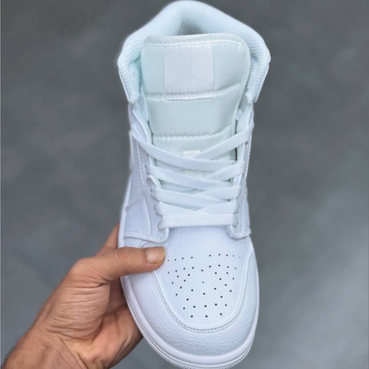 نایک ایر جردن وان تمام سفیدNike Air Jordan One 