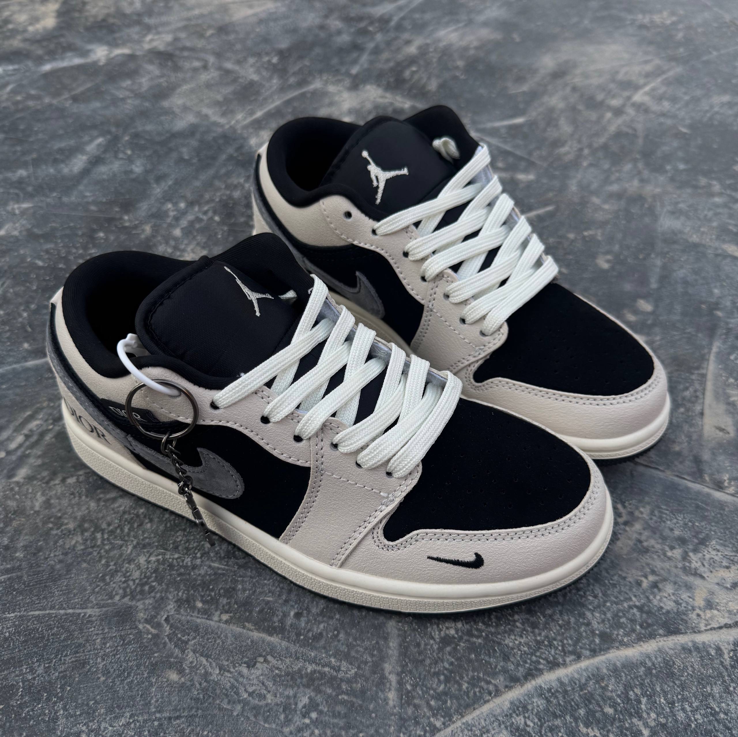نایک ایر جردن وان دیور Nike Air Jordan 1