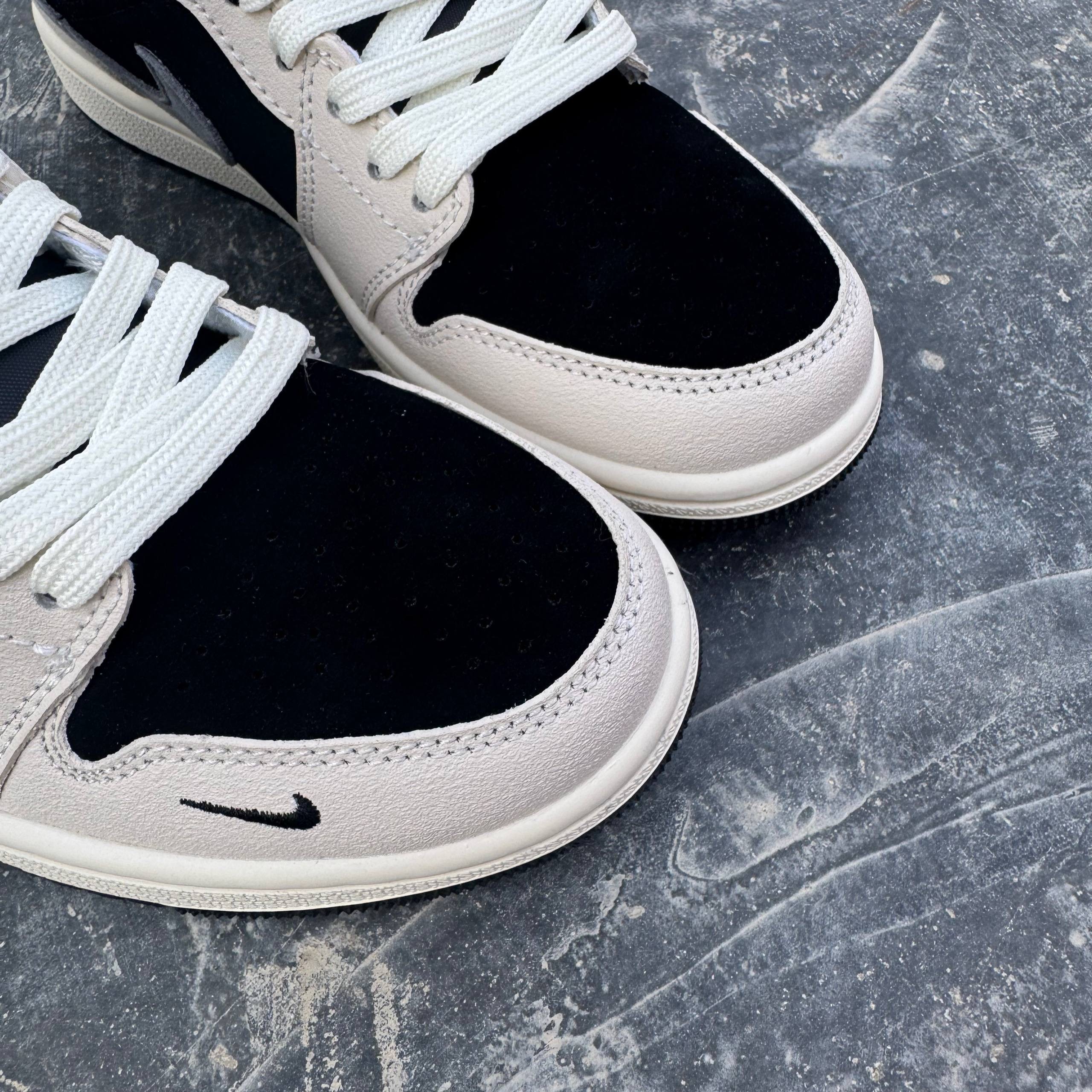 نایک ایر جردن وان دیور Nike Air Jordan 1