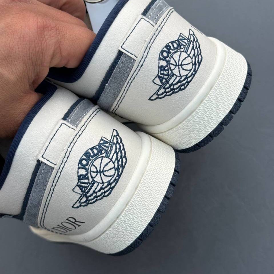 نایک ایر جردن وان دیور Nike Air Jordan 1