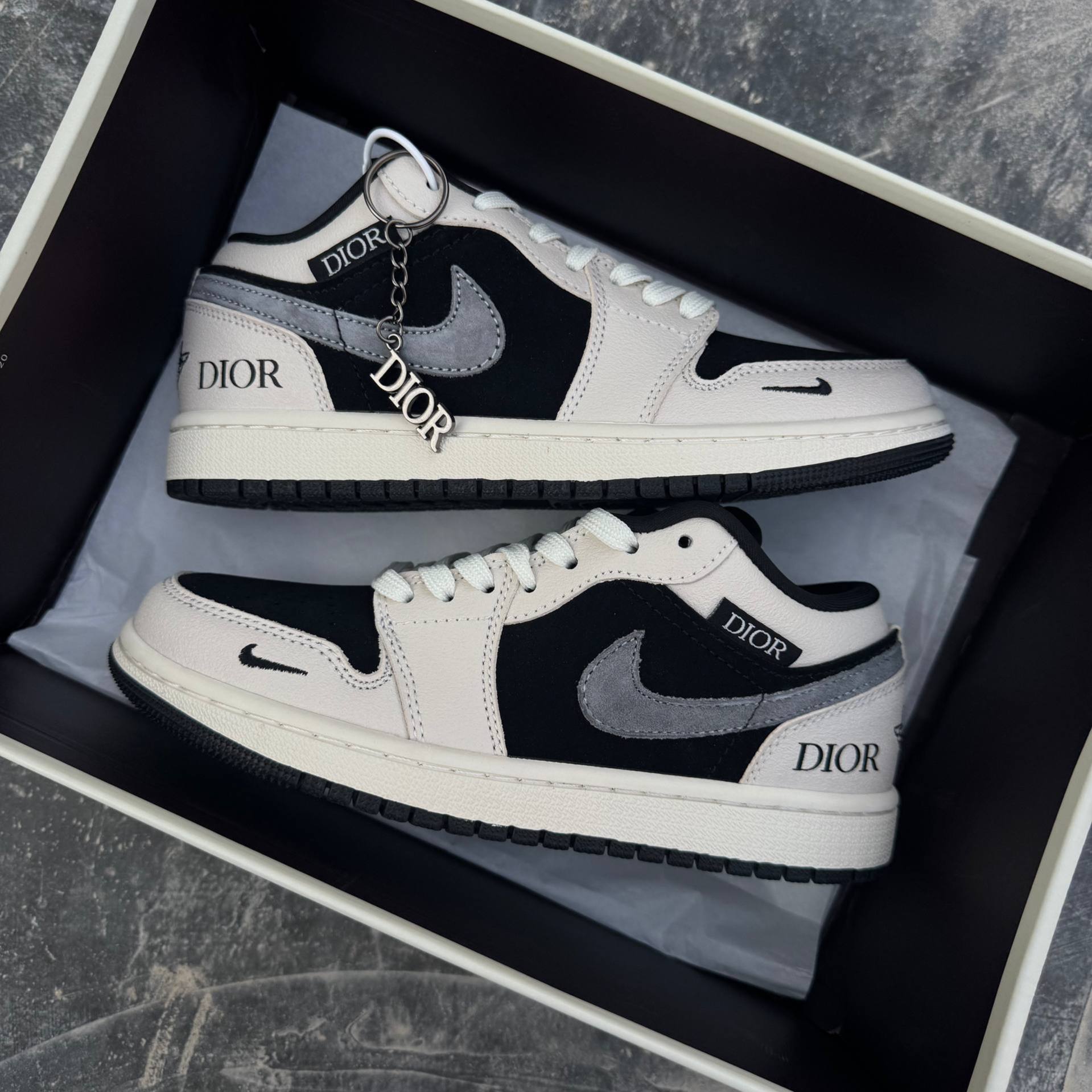 نایک ایر جردن وان دیور Nike Air Jordan 1