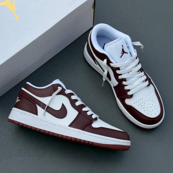 نایک ایر جردن وان زرشکی Nike Air Jordan 1
