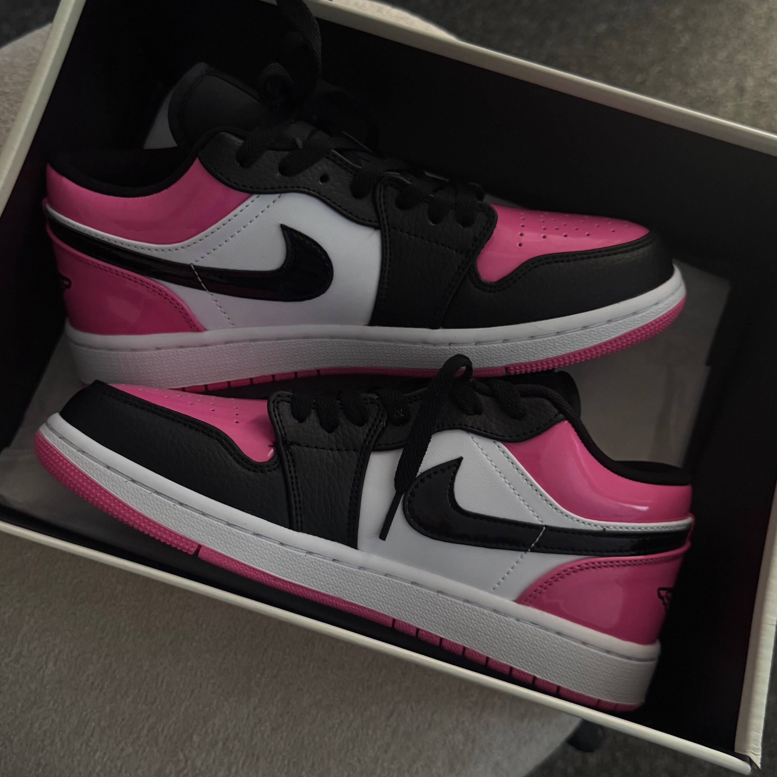 نایک ایر جردن وان صورتی Nike Air Jordan 1