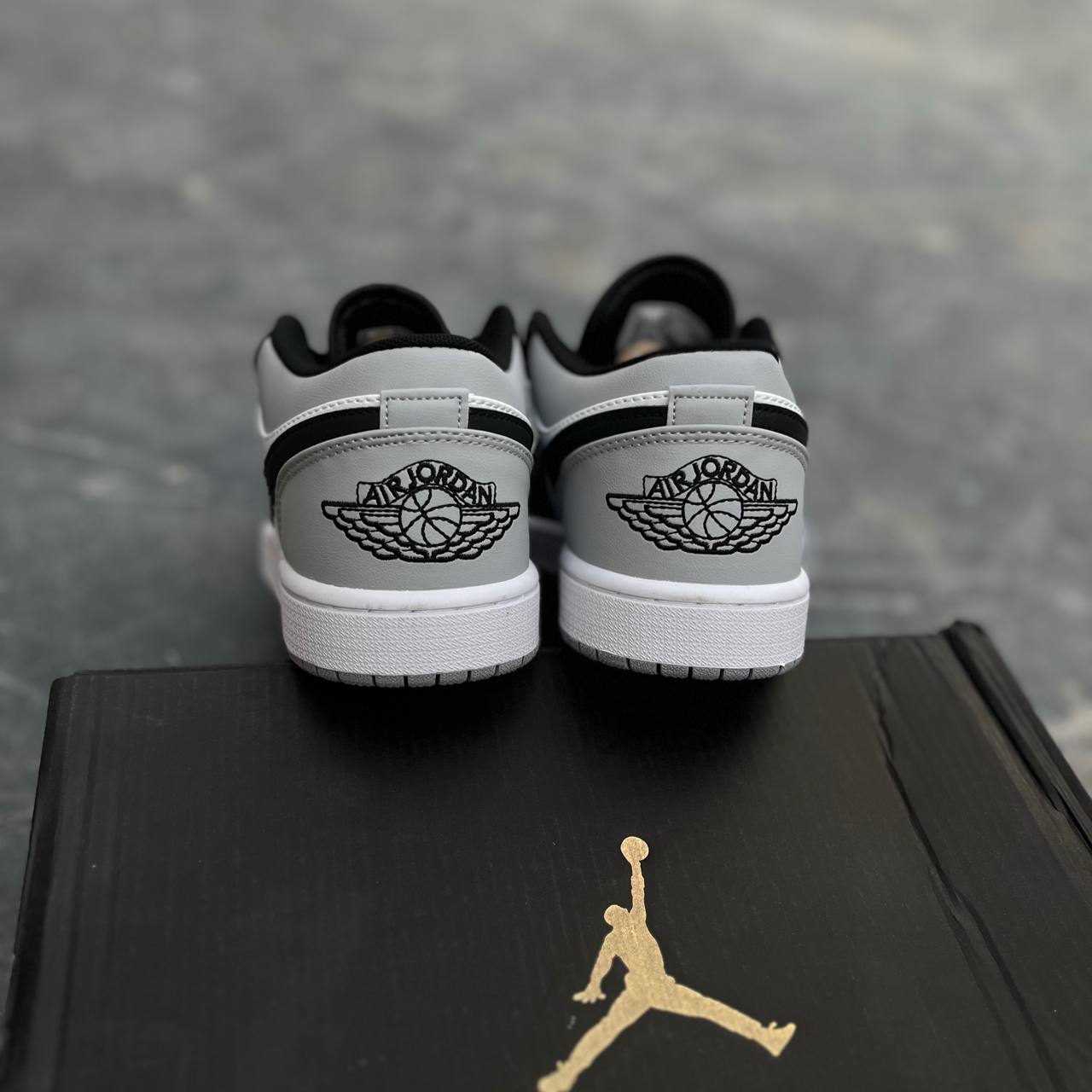 نایک ایر جردن وان لو شادو