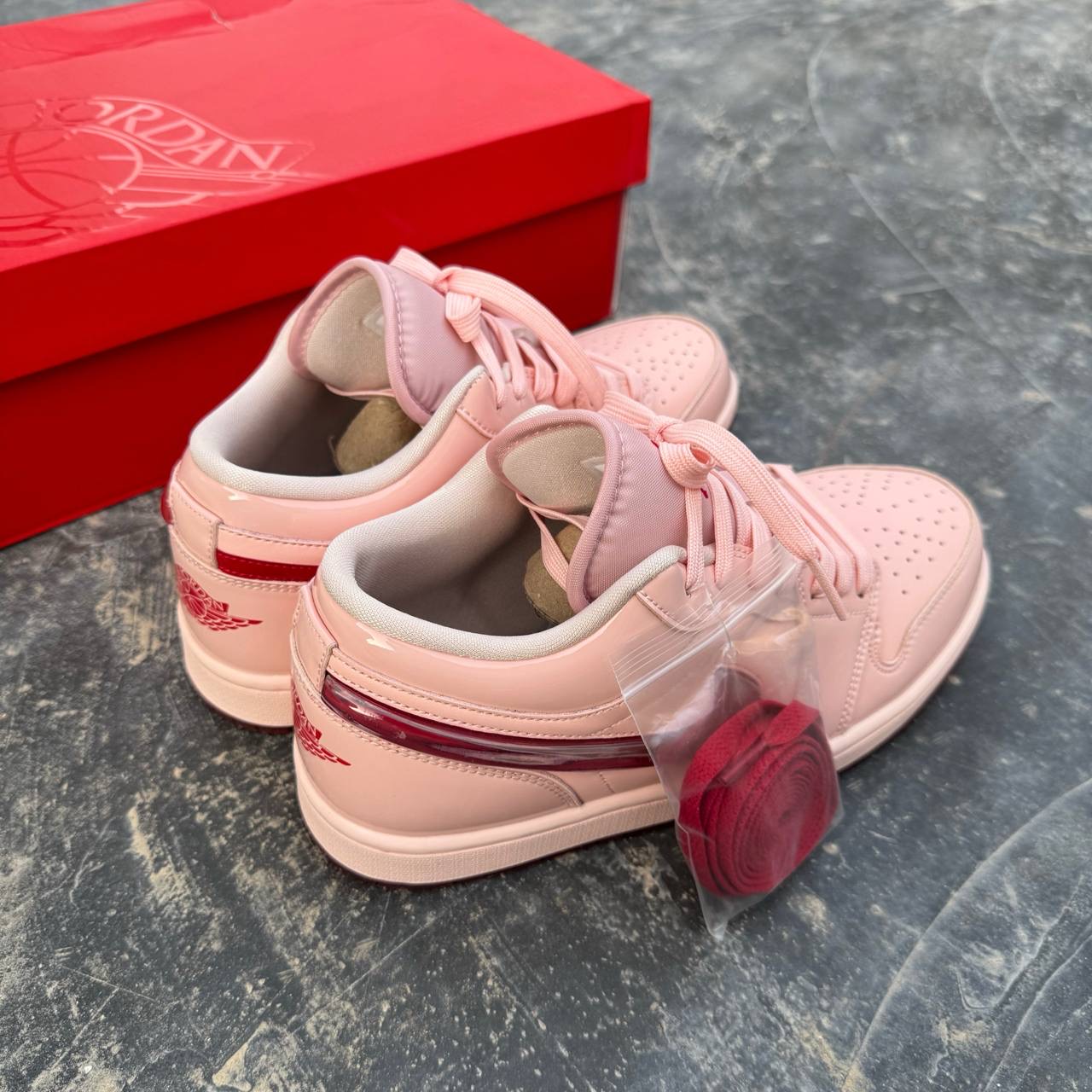 نایک ایر جردن وان ولنتاین Nike Air Jordan Valentine's Day