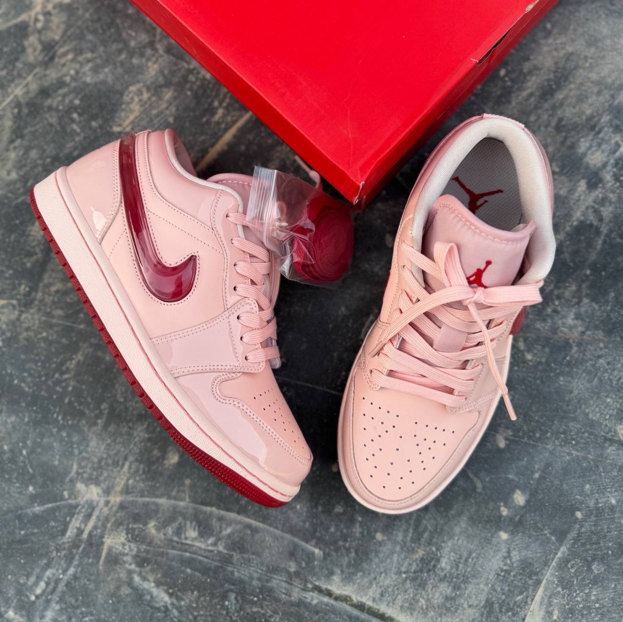 نایک ایر جردن وان ولنتاین Nike Air Jordan Valentine's Day