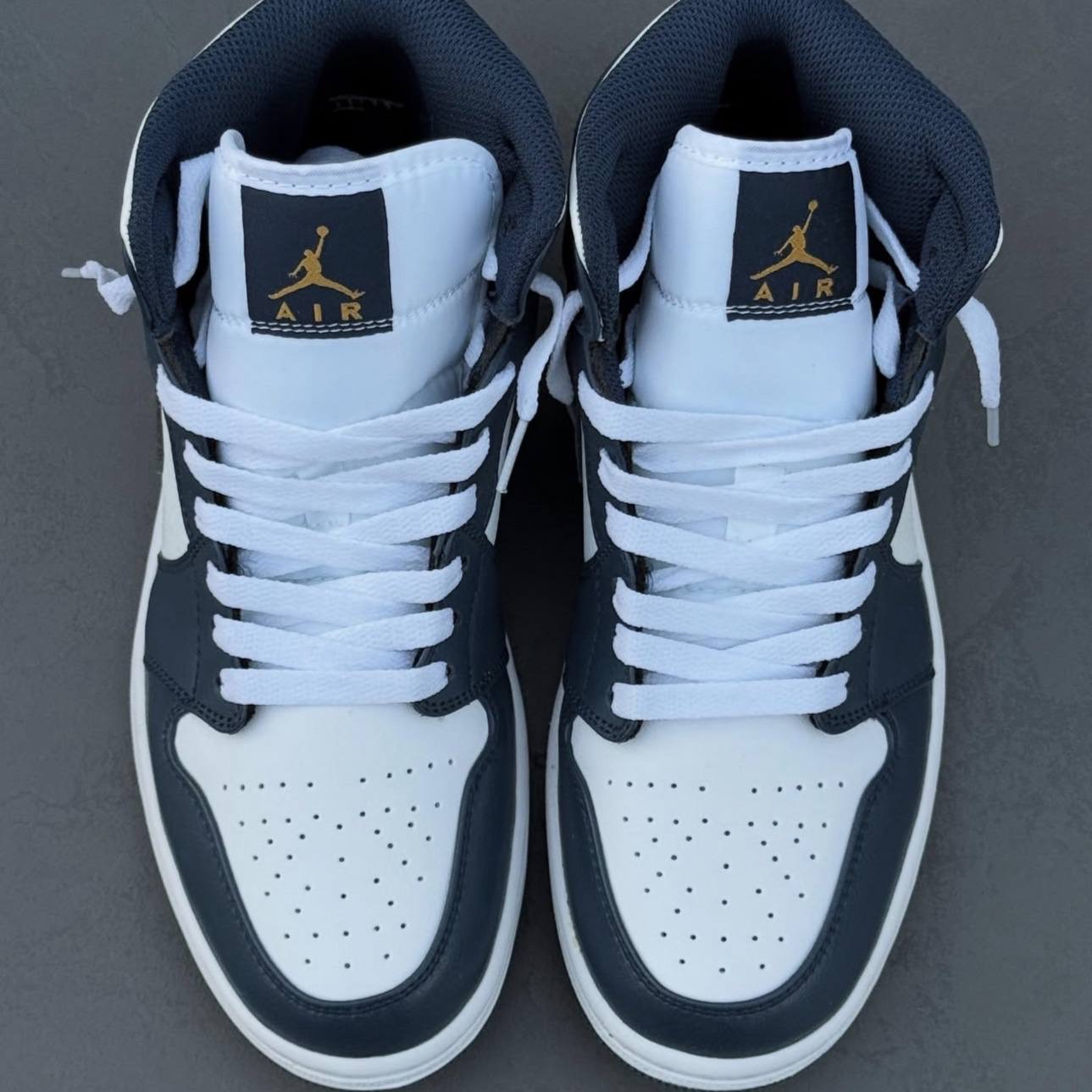 نایک ایر جردن وانNike Air Jordan 1