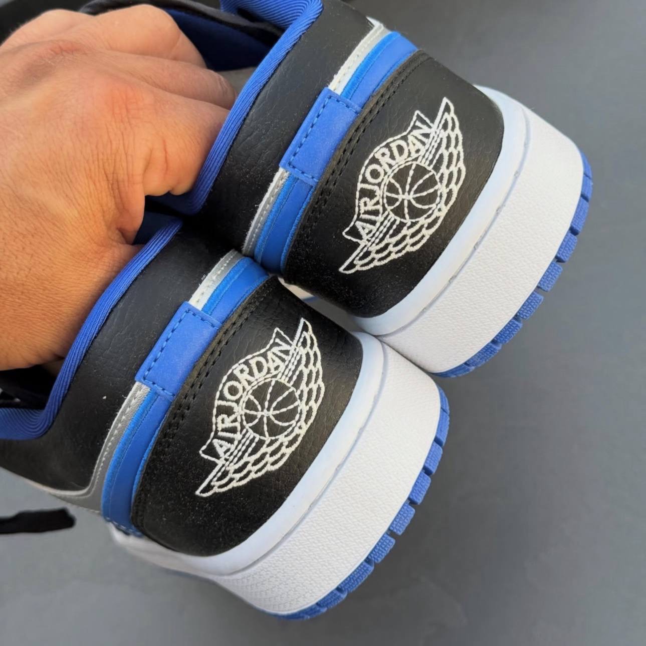 نایک ایر جردن وانNike Air Jordan 1