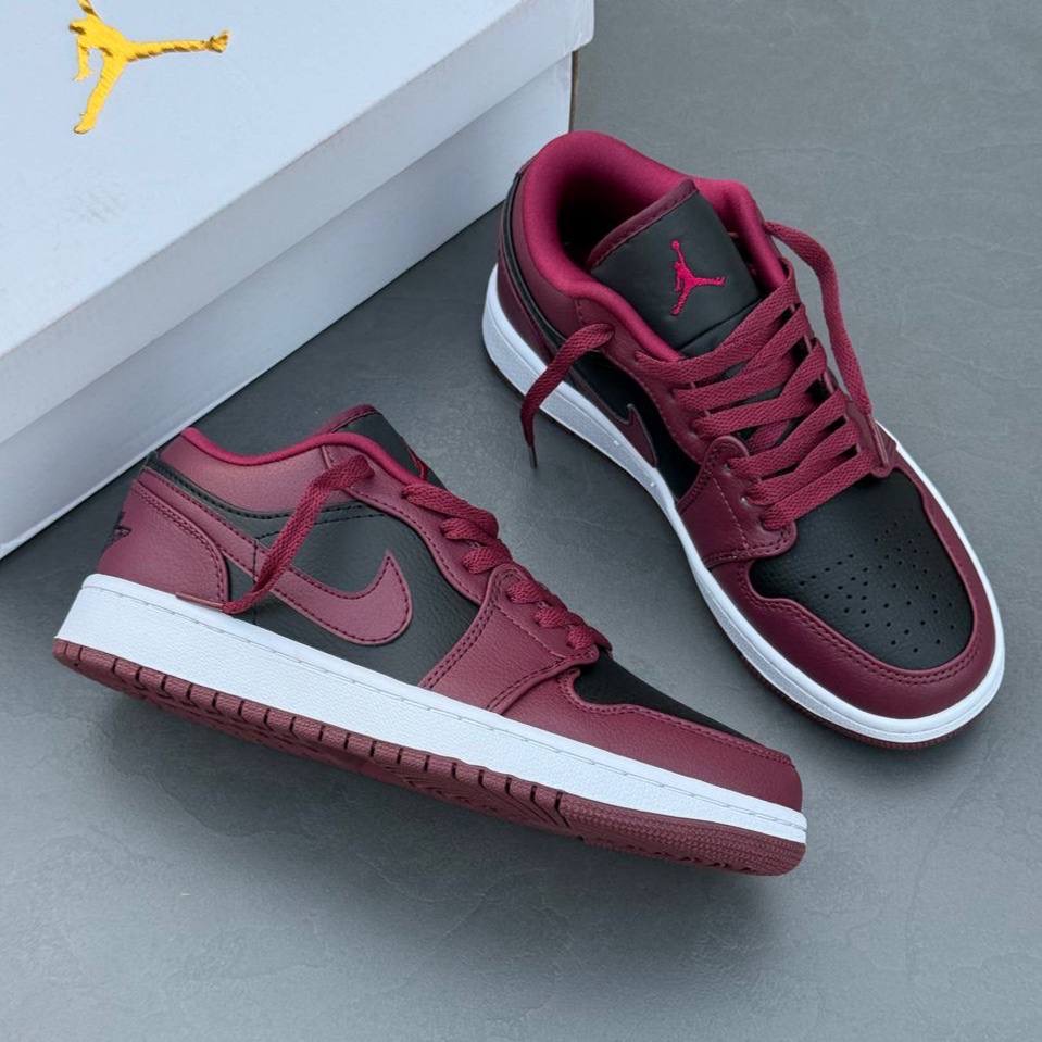 نایک ایر جردن وانNike Air Jordan 1