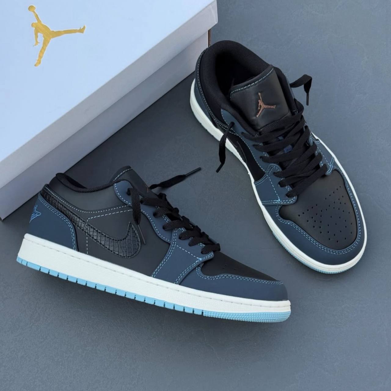 نایک ایر جردن وانNike Air Jordan 1
