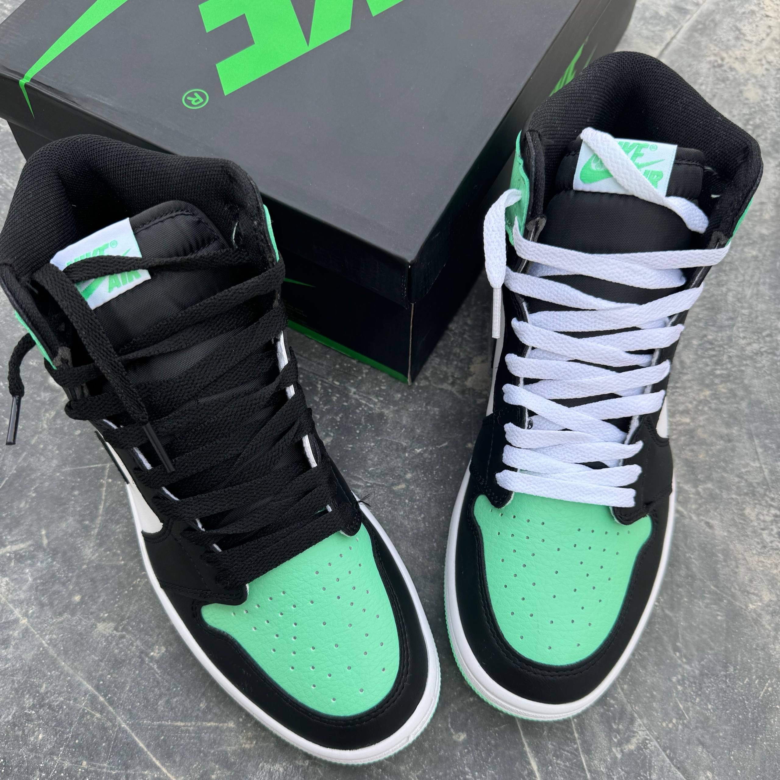 نایک ایر جردن1 رترو های اوجی گرین گلو Jordan 1 Retro High OG Green Glow